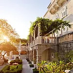 Orsula Hotel