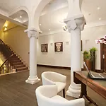 Orsula Hotell